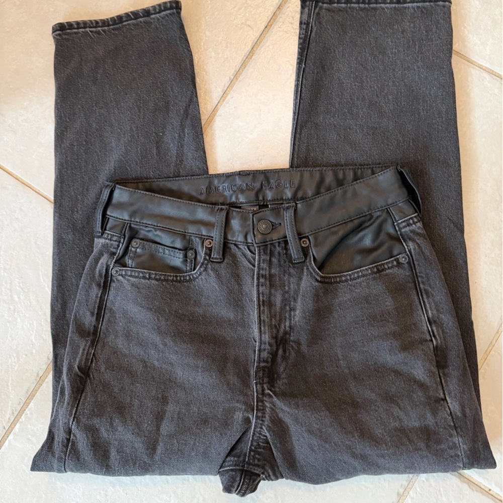 Trendy rock AEO 6S Black Super High Rise Ankle Straight Jean faux leather accent